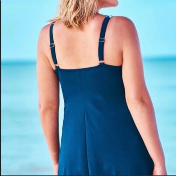 Beautiful New 1 piece Plus Size Swim Dress-Size 18W!! - Picture 3 of 4